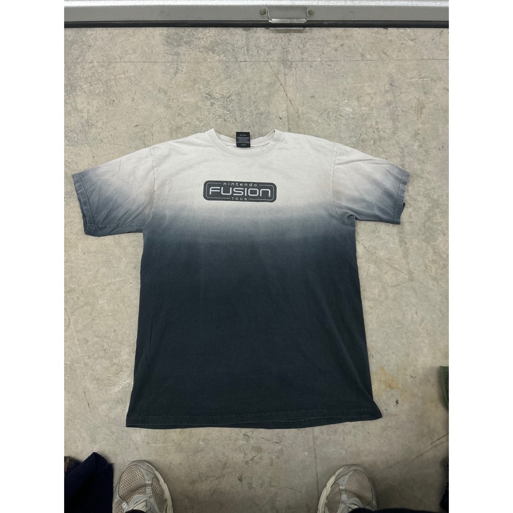 Vintage Nintendo Fusion Tour Evanescence T-Shirt Grey Black Ombre Dip Dye Large